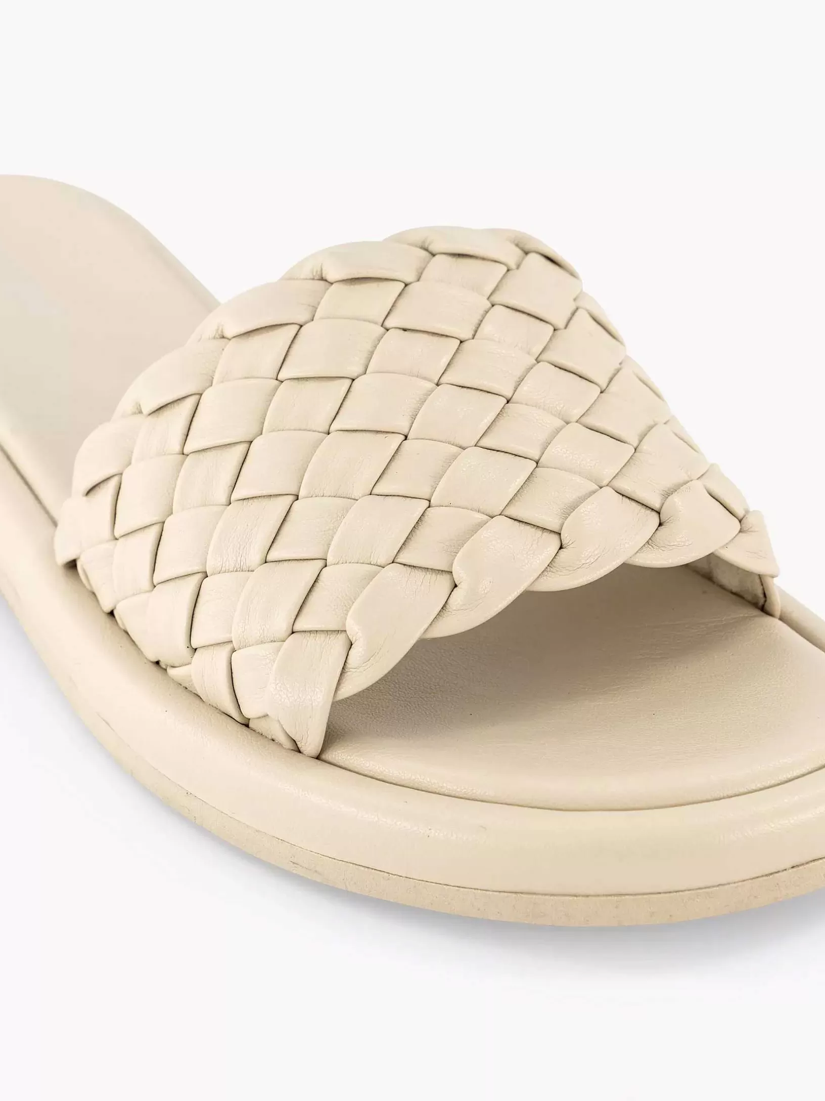 beige_slipper_gevlochten_5.webp Dames Graceland Beige Slipper Gevlochten