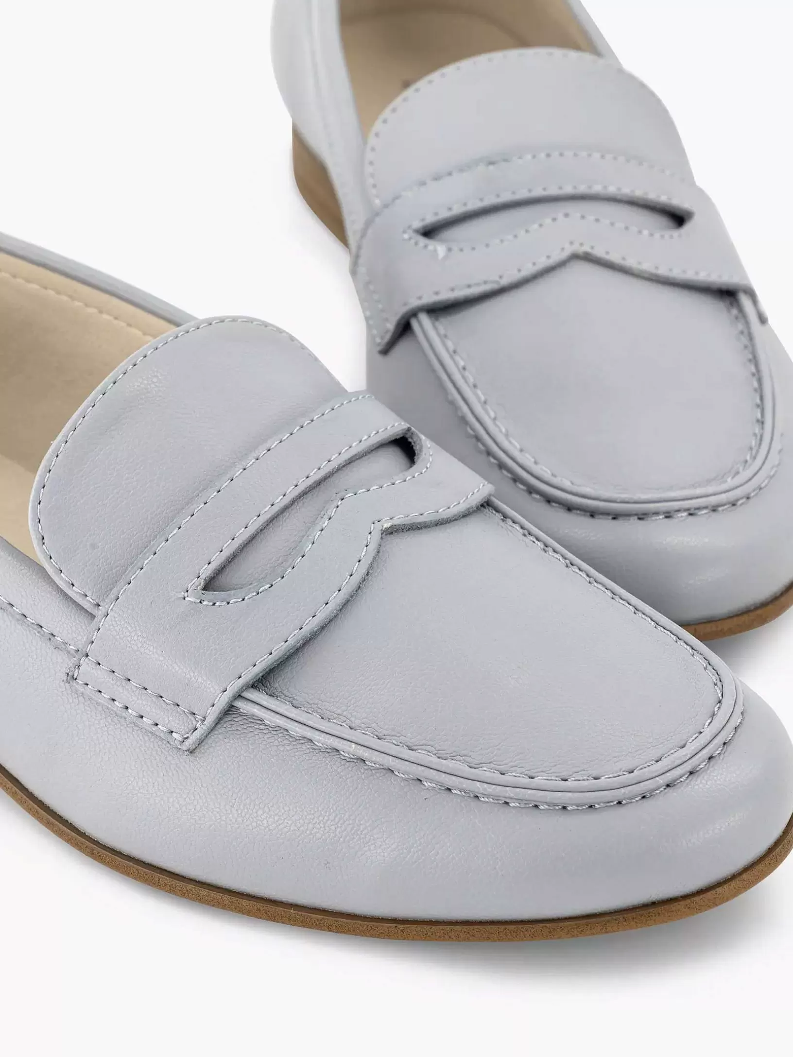 lichtgrijze_loafer_5.webp Dames Graceland Lichtgrijze Loafer