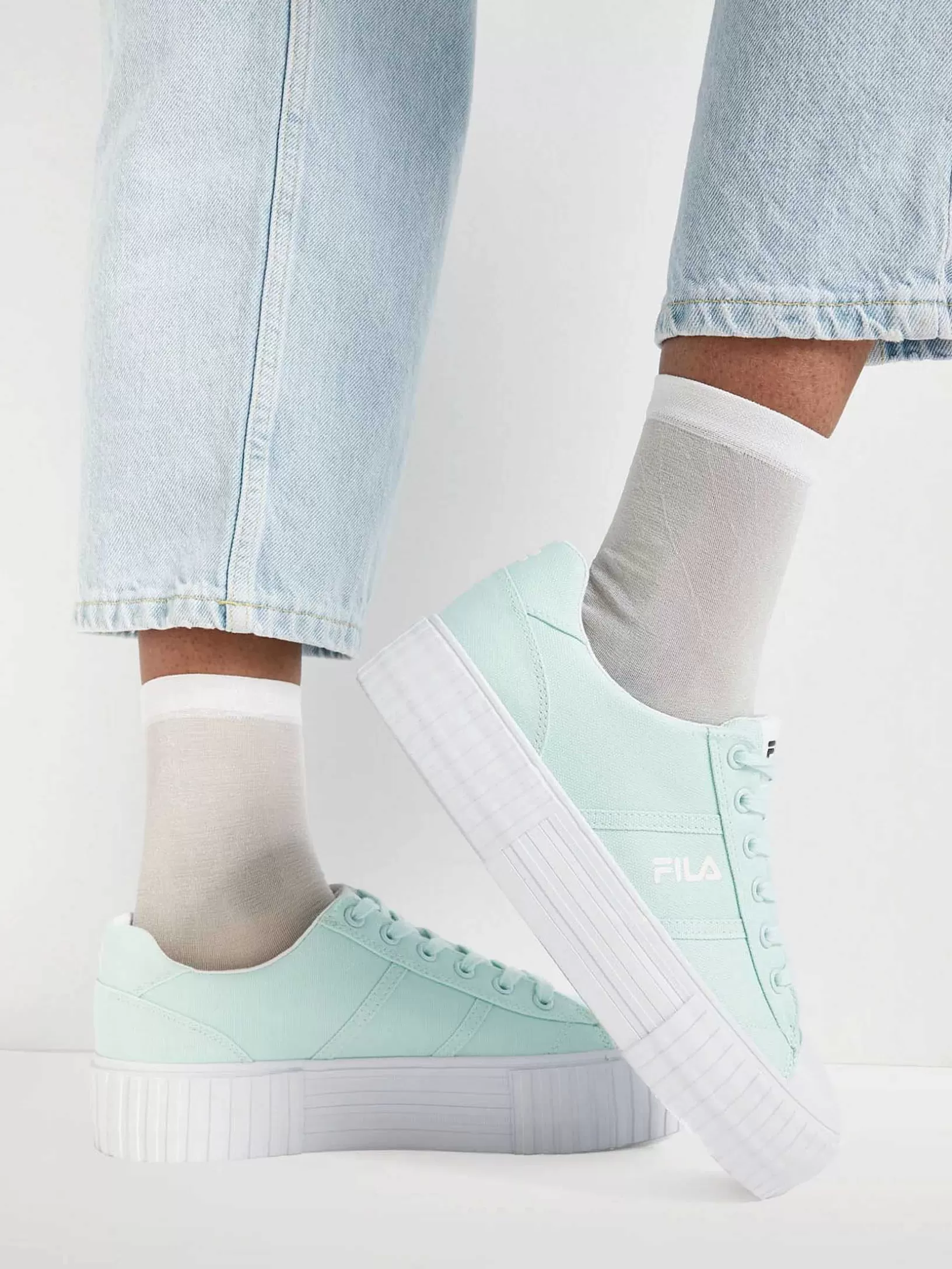 mintkleurige_canvas_sneaker_platform_5.webp Dames FILA Mintkleurige Canvas Sneaker Platform