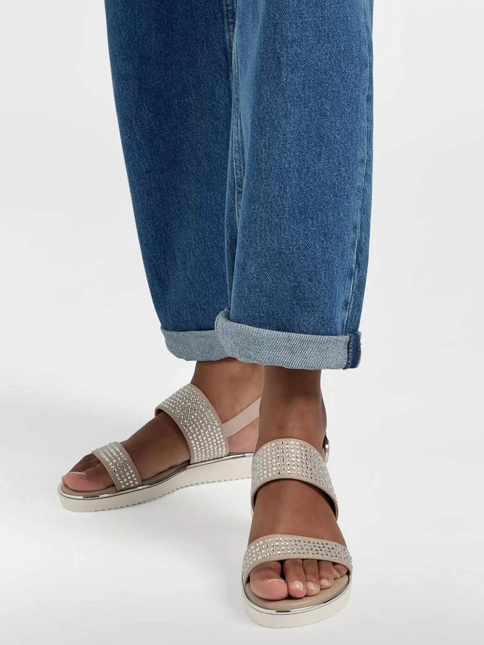 taupe_sandaal_sierketting_3.webp Dames Graceland Taupe Sandaal Sierketting