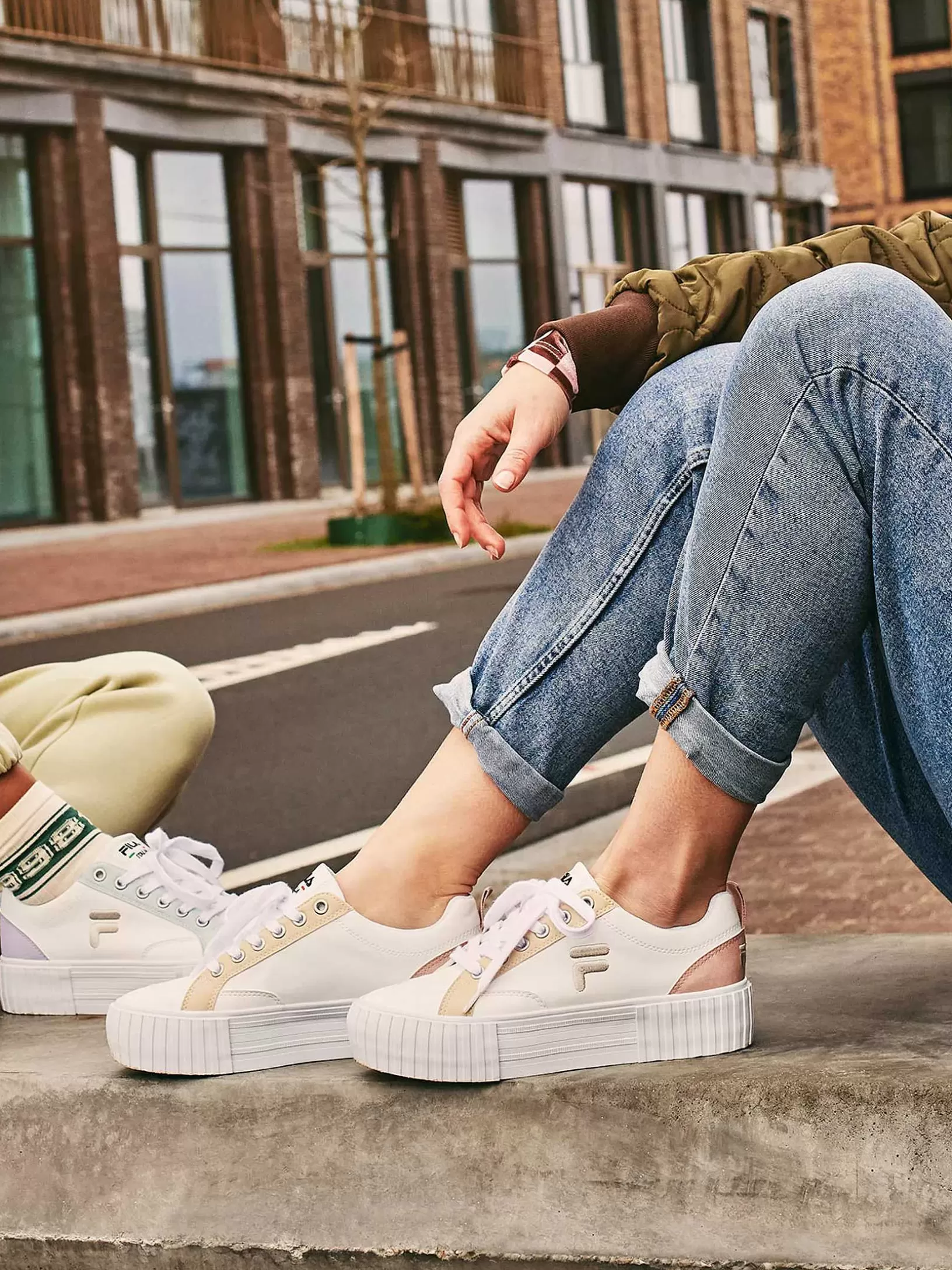 witte_platform_sneaker_3-8.webp Dames FILA Witte Platform Sneaker