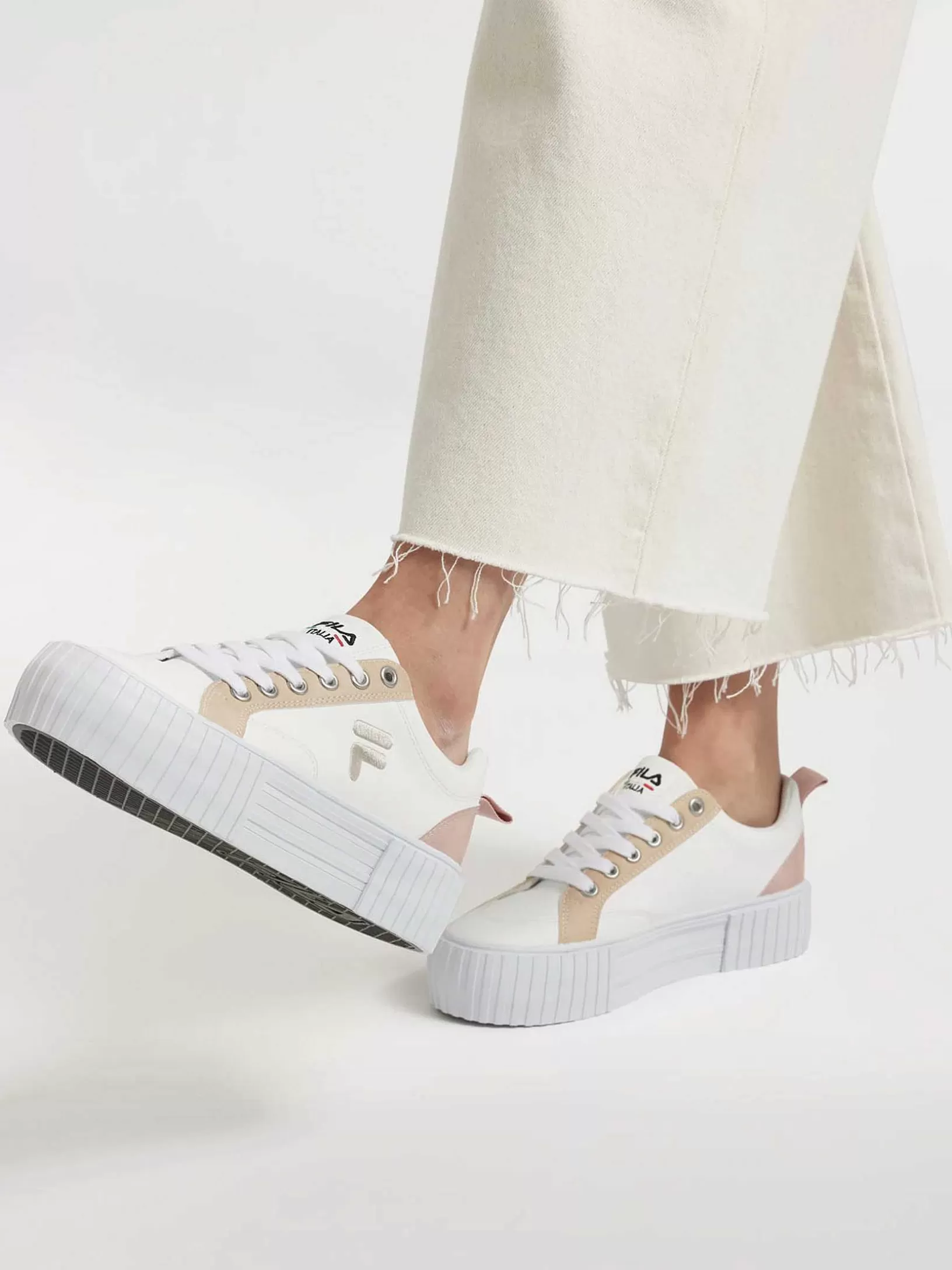 witte_platform_sneaker_7-1.webp Dames FILA Witte Platform Sneaker