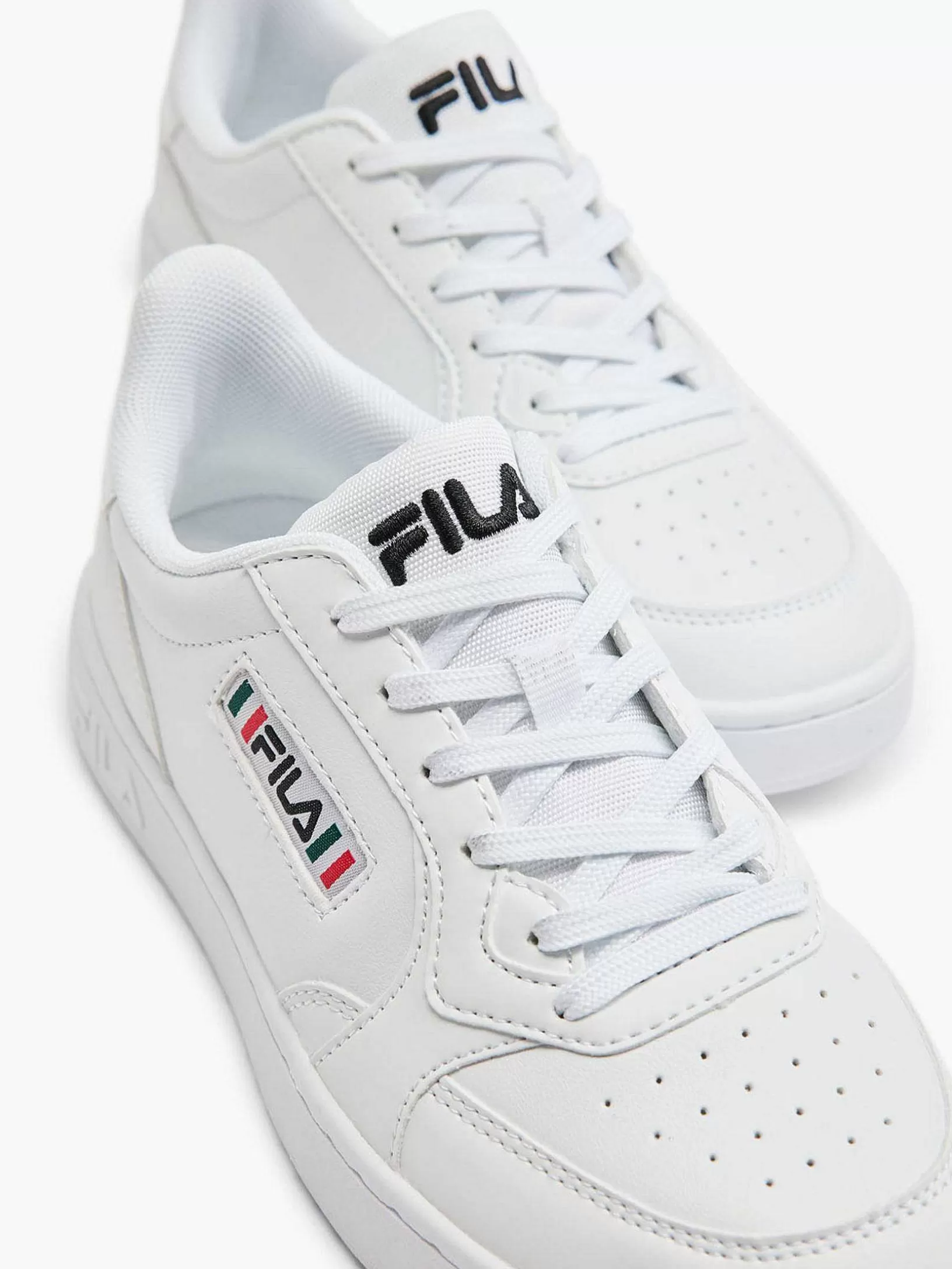 witte_sneaker_3-81.webp Dames FILA Witte Sneaker