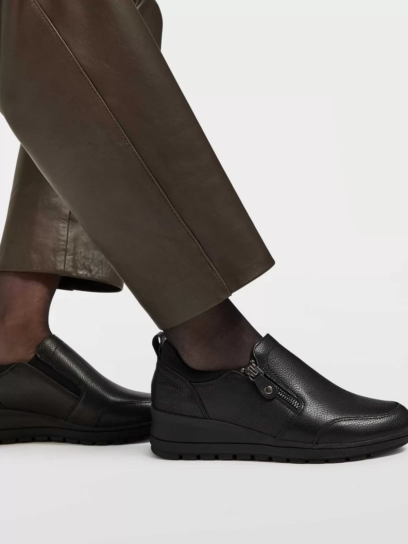 zwarte_leren_comfort_instapper_4.webp Dames Medicus Zwarte Leren Comfort Instapper