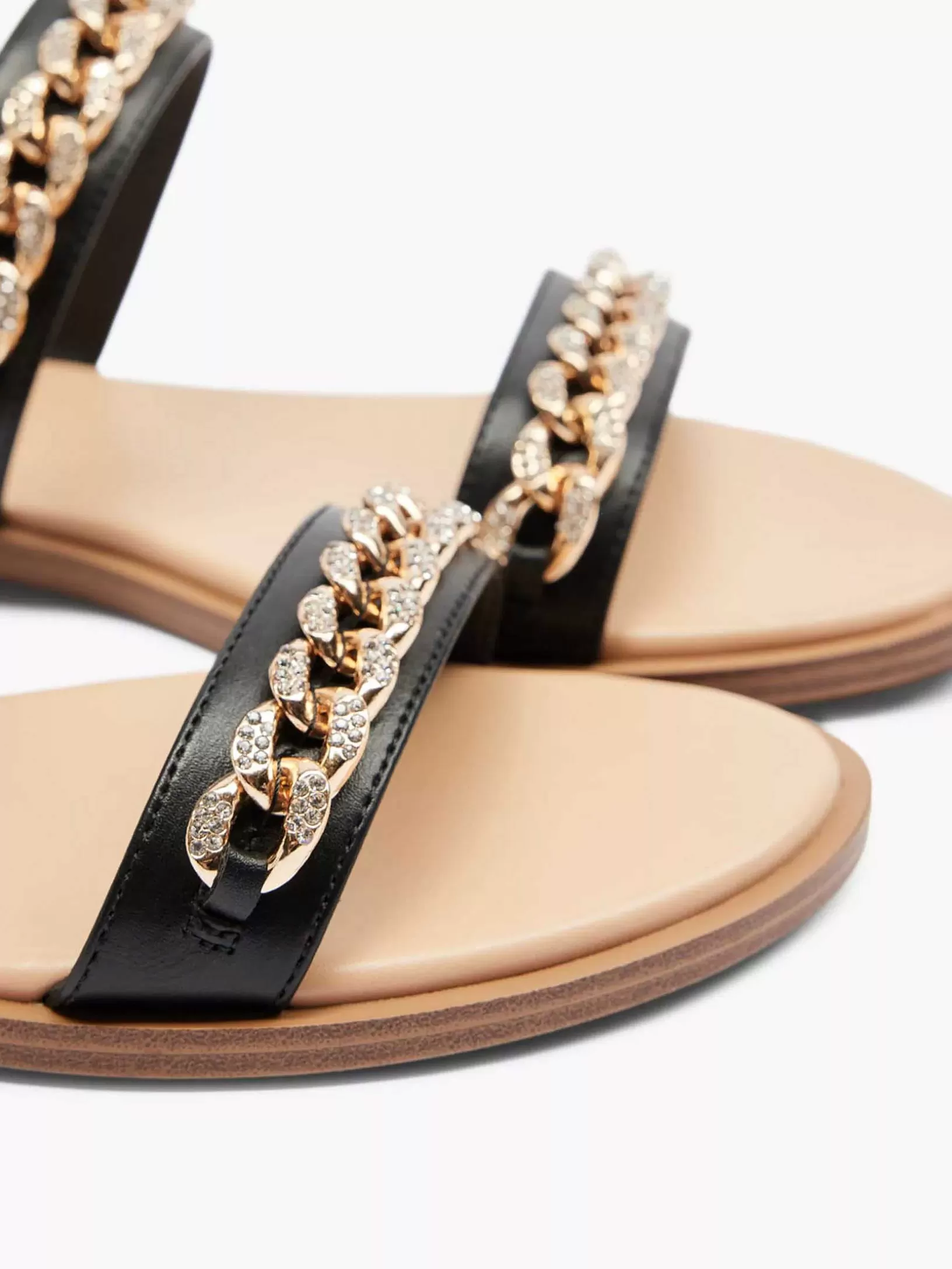 zwarte_sandaal_sierketting_4-2.webp Dames Graceland Zwarte Sandaal Sierketting