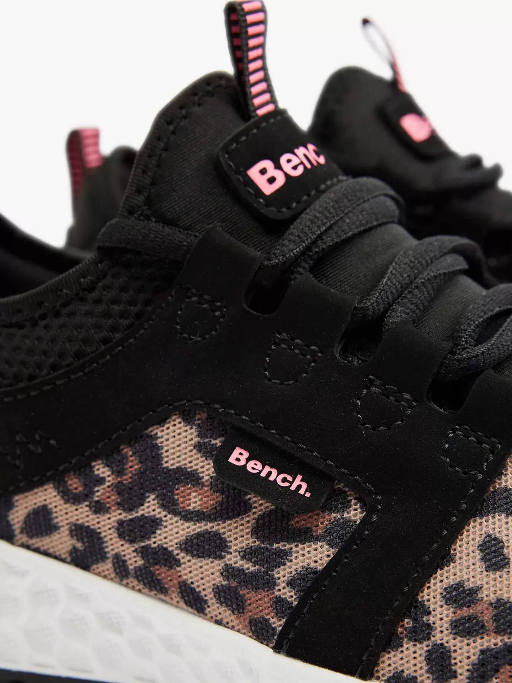 zwarte_sneaker_panterprint_5.webp Dames Bench Zwarte Sneaker Panterprint